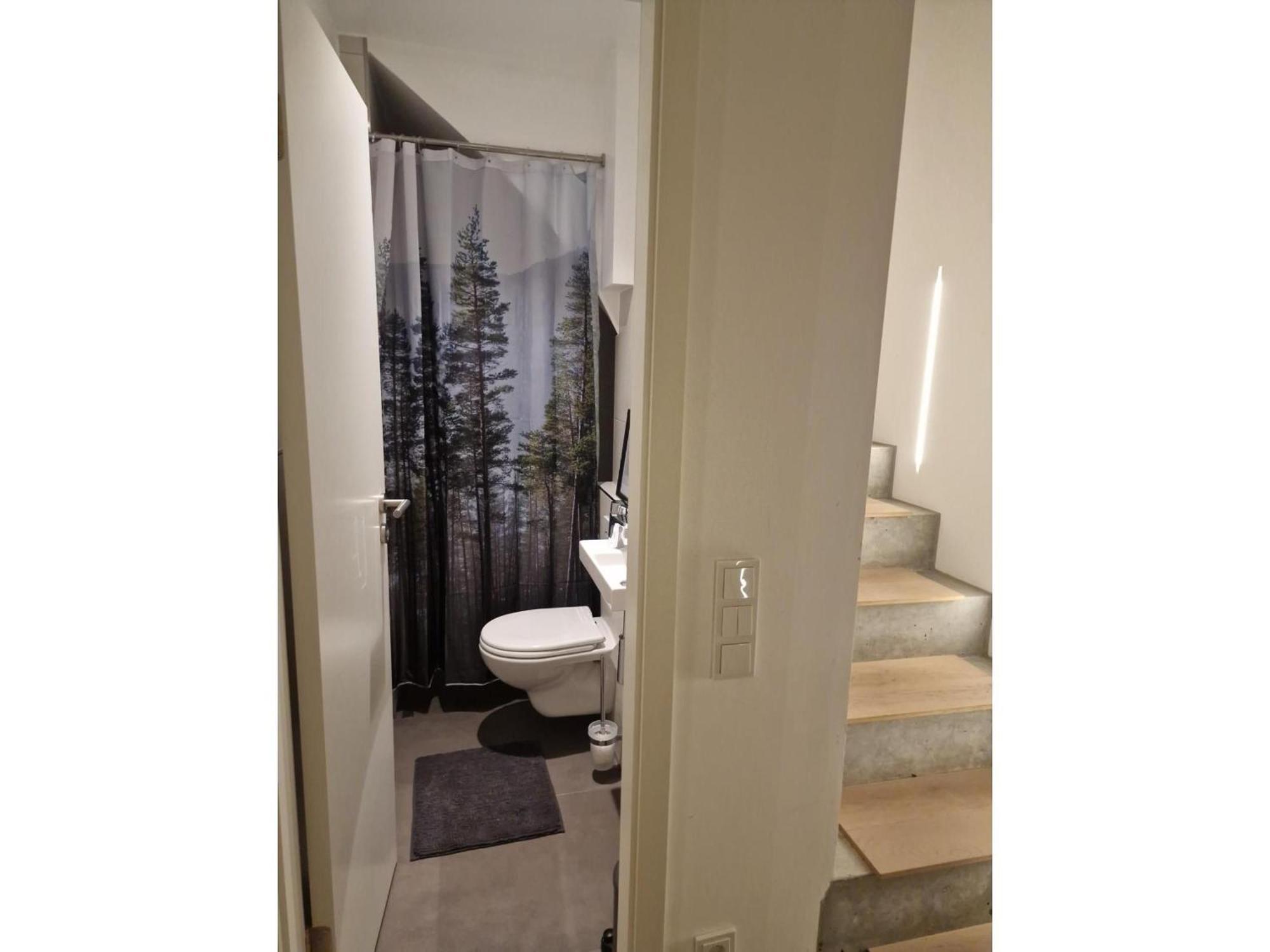 Stadtnahes Gaestezimmer Im Penthouse Bei Esi Tubinga Esterno foto