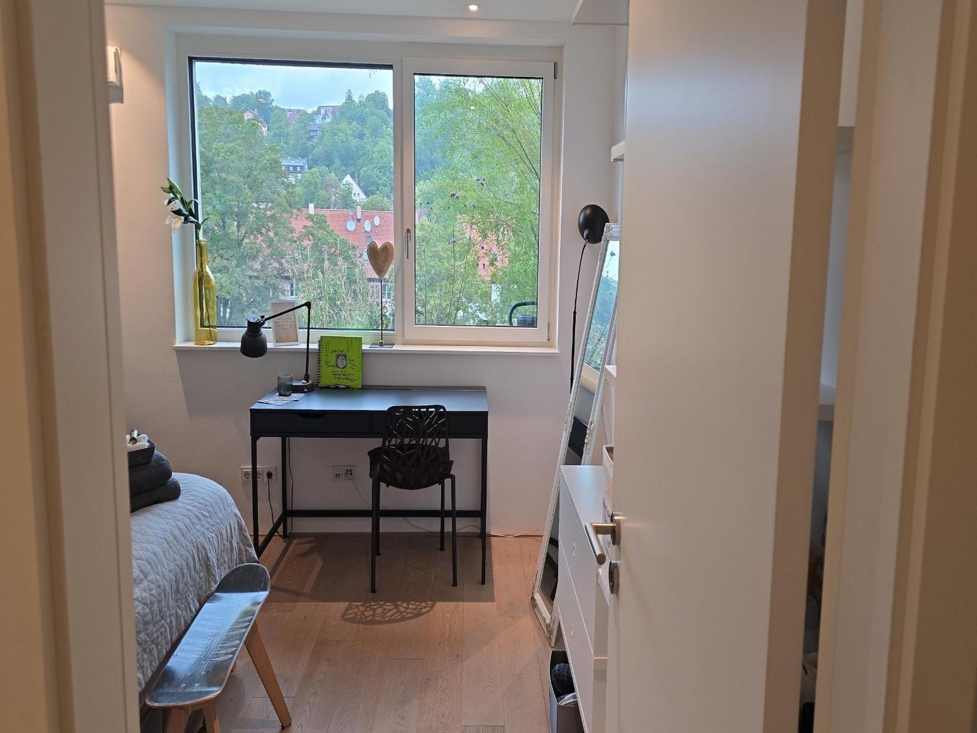 Stadtnahes Gaestezimmer Im Penthouse Bei Esi Tubinga Esterno foto