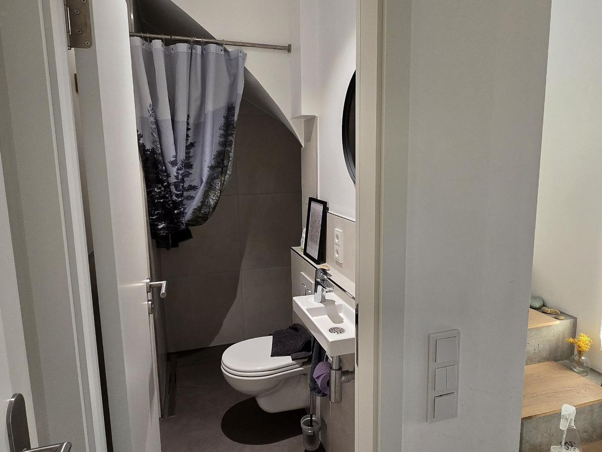 Stadtnahes Gaestezimmer Im Penthouse Bei Esi Tubinga Esterno foto